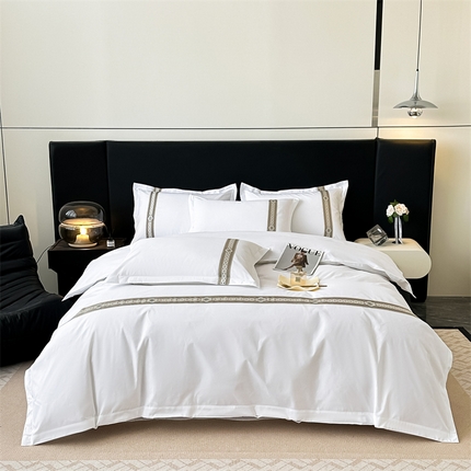 Geborduurd hotel beddengoed elegante zachte luxe